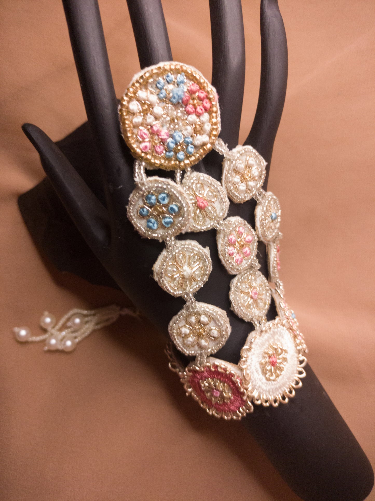 Dani Three Line HathPhool