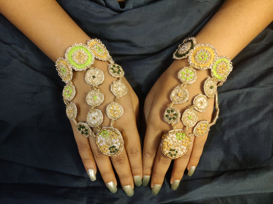 Dani Three Line HathPhool