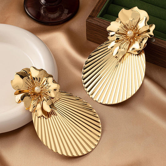 Gold Flower Plate Earrings